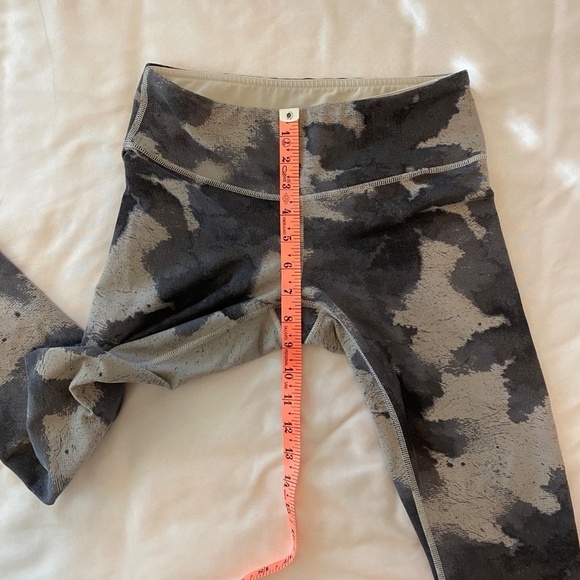Lululemon Wunder Under Leggings Grey/Black‎ Ink Blot Size 4 - Picture 4 of 7